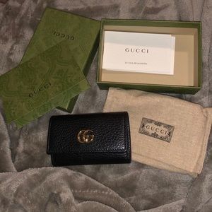 GG Marmont leather key case